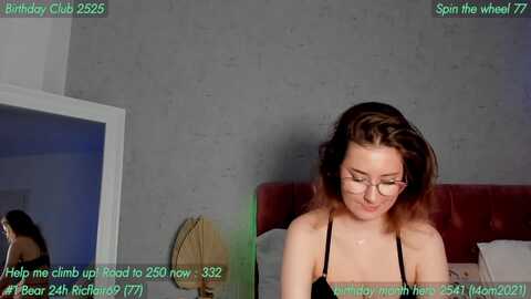 anniekarrera1 @ myfreecams on 20240320