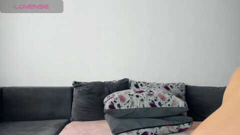 diamondkay_ @ myfreecams on 20240321