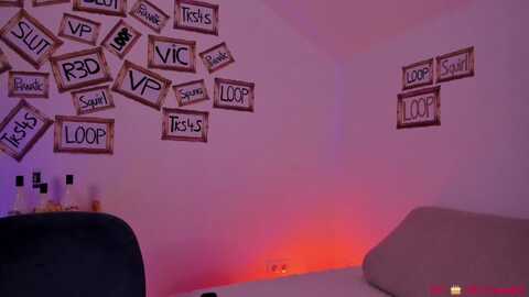 fire_ice_emma @ myfreecams on 20240321