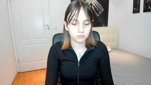huntergirll @ myfreecams on 20240321