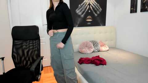 huntergirll @ myfreecams on 20240321