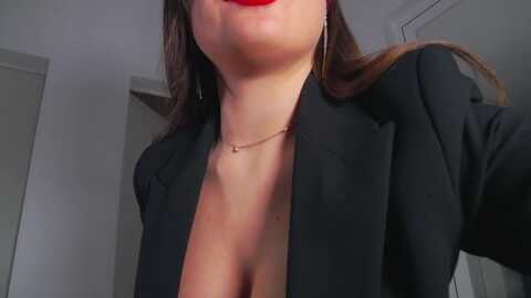 lady_ampera @ myfreecams on 20240321