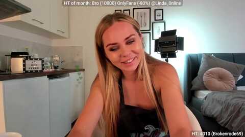 linda_0nline @ myfreecams on 20240321