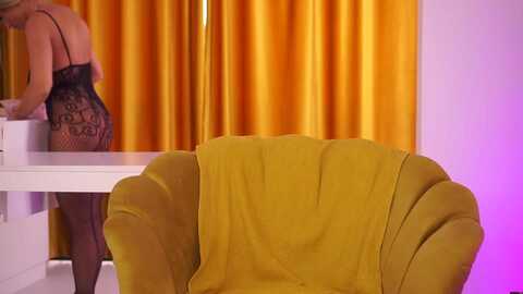 lovingblondie @ myfreecams on 20240321