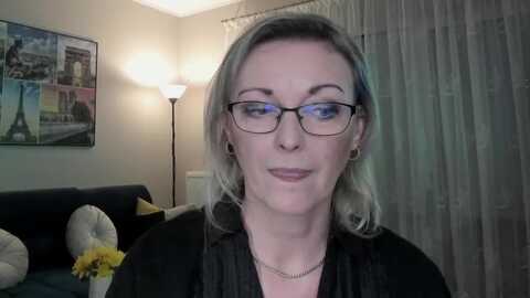 starvanessa1 @ myfreecams on 20240321