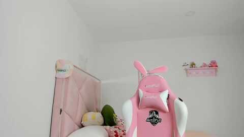 cherrycute666 @ myfreecams on 20240322