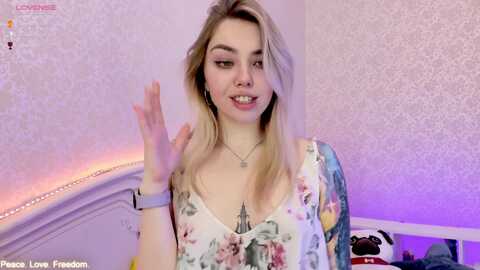 lillimoore_ @ myfreecams on 20240323