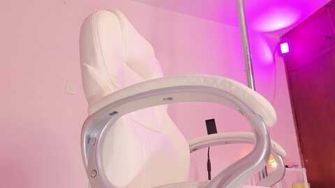 miaparkers @ myfreecams on 20240323