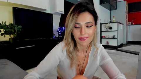 smileytinaa @ myfreecams on 20240323