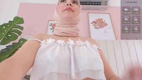 dalilasaadi @ myfreecams on 20240325