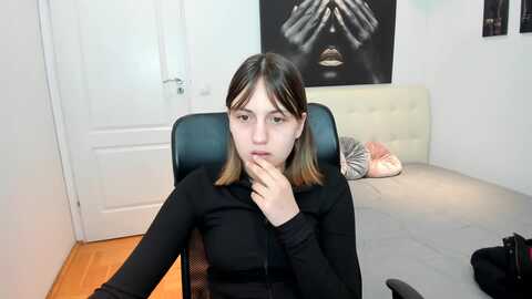 huntergirll @ myfreecams on 20240325