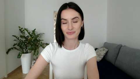 the_realpearl @ myfreecams on 20240325
