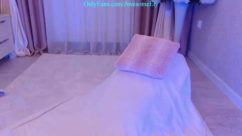 awesomeely @ myfreecams on 20240327