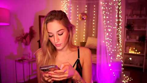 checkmypeach @ myfreecams on 20240327