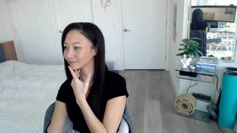 minnie_b00 @ myfreecams on 20240327