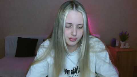 alleiko @ myfreecams on 20240328