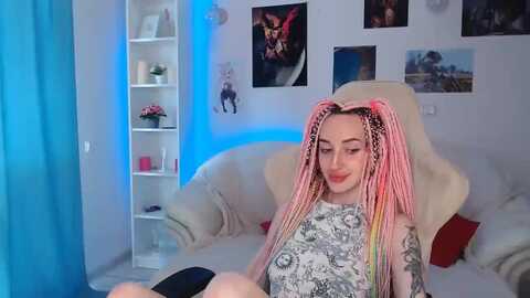 sara_polly @ myfreecams on 20240328