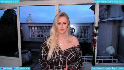 ashleylove @ myfreecams on 20240329