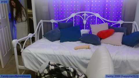 dallasohmy @ myfreecams on 20240329