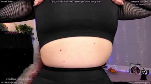 lunawolfie @ myfreecams on 20240330
