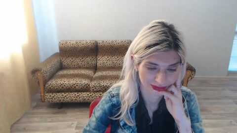 sexybeatriice @ myfreecams on 20240330
