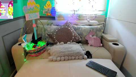 mhariangell @ myfreecams on 20240331