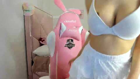 cherrycute666 @ myfreecams on 20240401