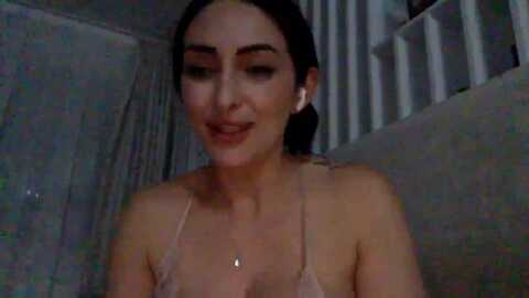 julia0410 @ myfreecams on 20240401