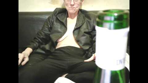 sexygeny @ myfreecams on 20240401