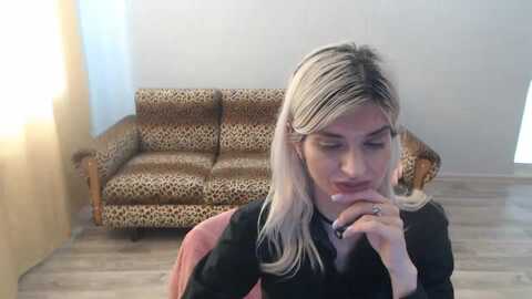 sexybeatriice @ myfreecams on 20240402
