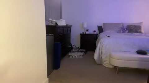 tiffuhknee @ myfreecams on 20240402
