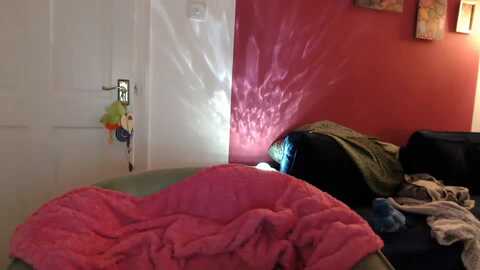 petiteavax @ myfreecams on 20240403