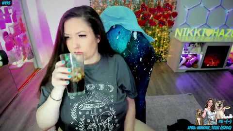 toxic_haze @ myfreecams on 20240403