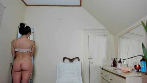 essiac @ myfreecams on 20240404