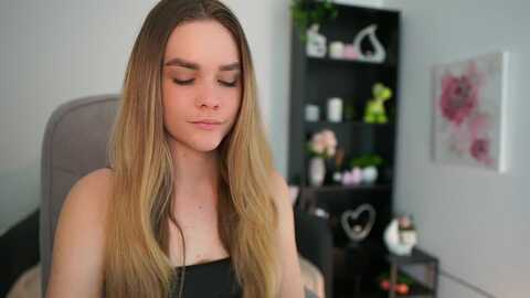 skyla_novea_ @ myfreecams on 20240404