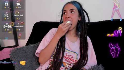 juanadearco5 @ myfreecams on 20240405