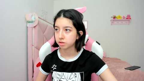 cherrycute666 @ myfreecams on 20240406