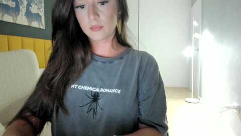 eve___ @ myfreecams on 20240406