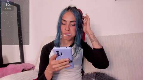 juanadearco5 @ myfreecams on 20240407