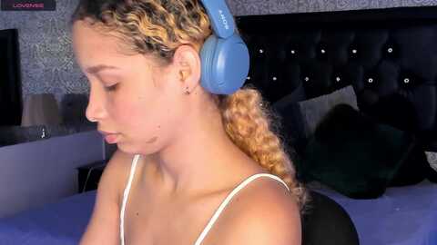 kendra_axl10 @ myfreecams on 20240407