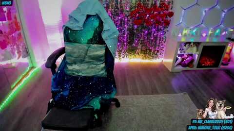 toxic_haze @ myfreecams on 20240407