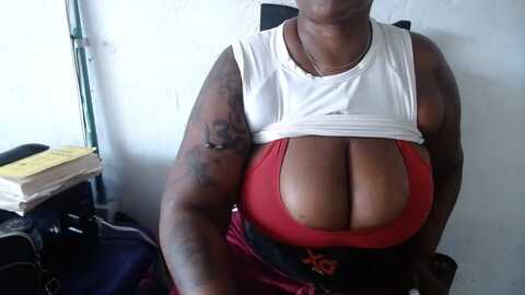 assbigxhot9 @ myfreecams on 20240408
