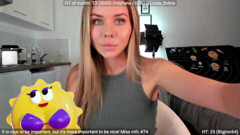 linda_0nline @ myfreecams on 20240408