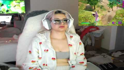starbiesqt314 @ myfreecams on 20240408