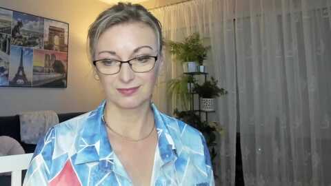 starvanessa1 @ myfreecams on 20240408