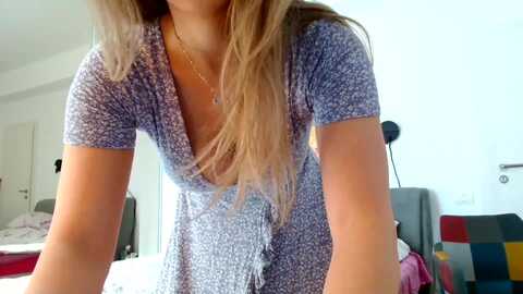 ana_rose @ myfreecams on 20240409