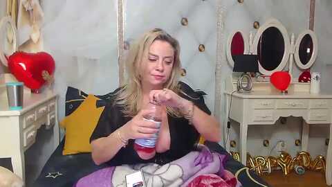 catpussy4you @ myfreecams on 20240409