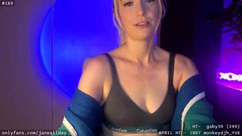 janeallday @ myfreecams on 20240410