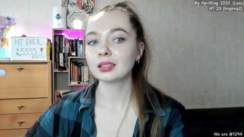 lizaghost @ myfreecams on 20240410