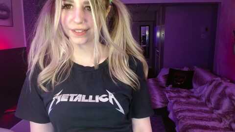 serafina @ myfreecams on 20240410